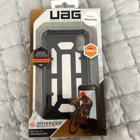 iPhone X/Xs UAG Case Fits iPhone X Bundle - Picture 4 of 6